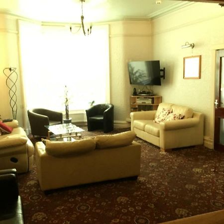 Kirkstall Guest House Blackpool Esterno foto