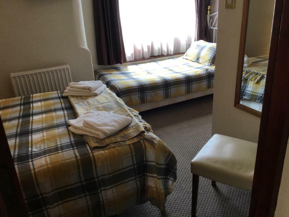 Kirkstall Guest House Blackpool Esterno foto